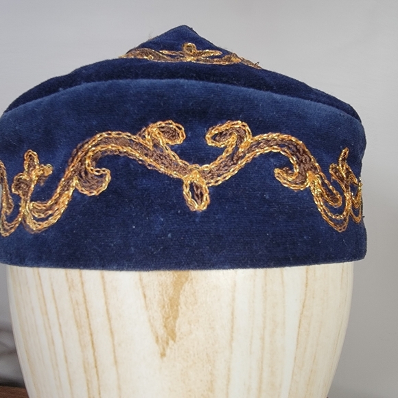 Vintage Central Asian Takia Cap - Blue Velvet & Gold Embroidery Skullcap main image 5